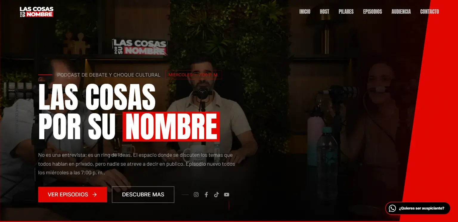 Portada del sitio de Las Cosas Por Su Nombre, podcast de debate conducido por Jorge Cassis, en negro y rojo